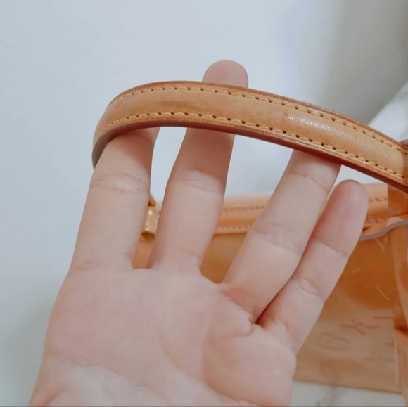 Louis Vuitton Spring Street - Picture 10 of 10